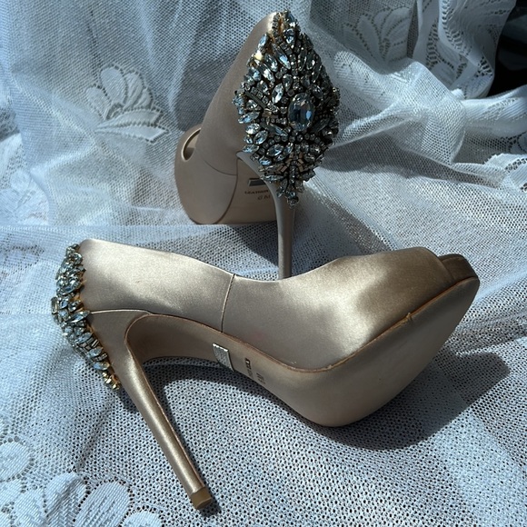 Badgley Mischka Kiara Embellished Peep-toe Pump LATTE - Picture 9 of 16